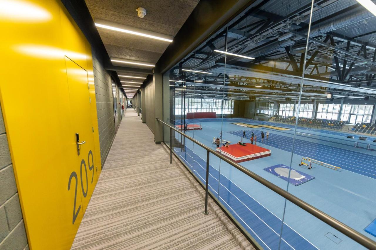 Stadium Hotel Valmiera Extérieur photo
