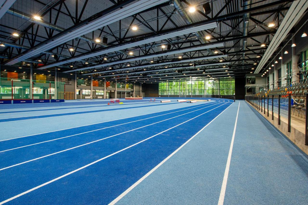 Stadium Hotel Valmiera Extérieur photo
