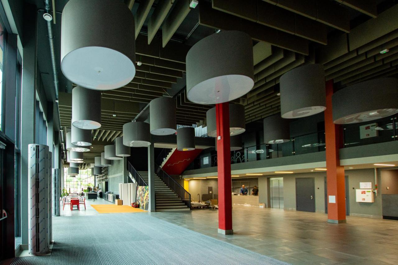 Stadium Hotel Valmiera Extérieur photo